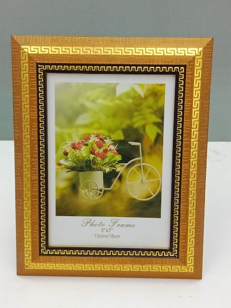 PHOTO FRAME